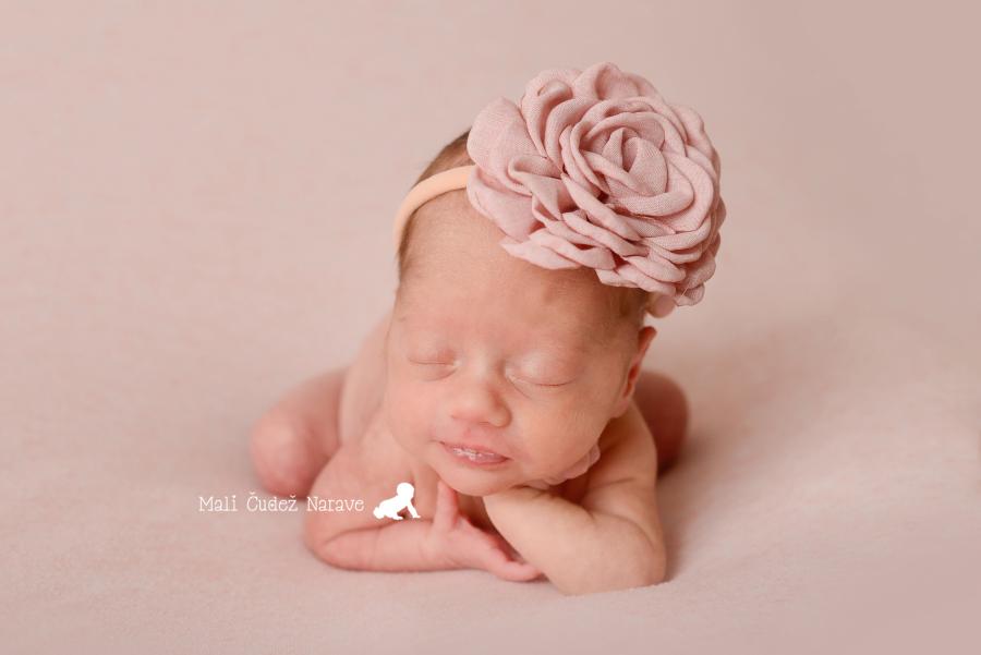 Fotografiranje novorojenčkov, dojenčkov, otrok, družin in nosečnice - Mali čudež narave
